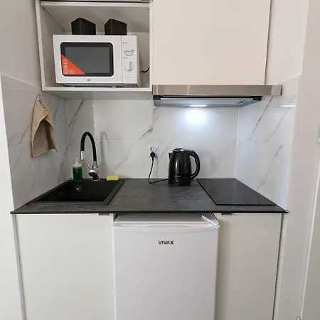 Snug A82